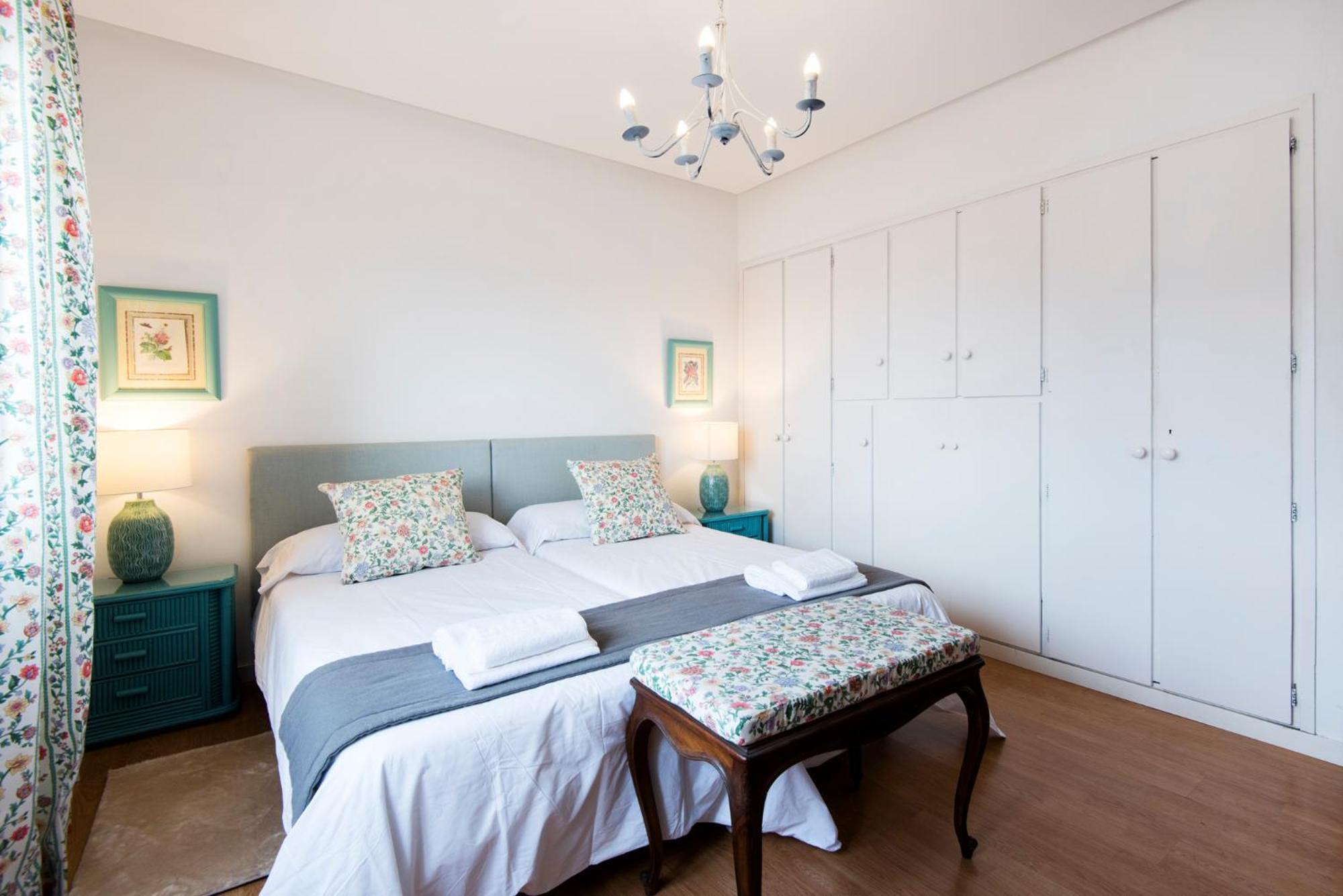 Queen Of The Ocean Villa: Stately Style House With Pool Malaga Bagian luar foto