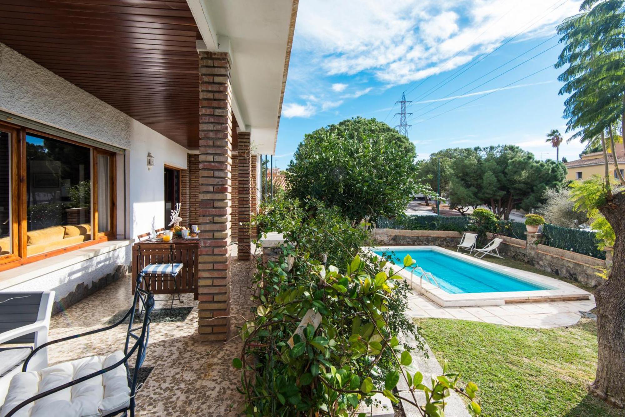 Queen Of The Ocean Villa: Stately Style House With Pool Malaga Bagian luar foto