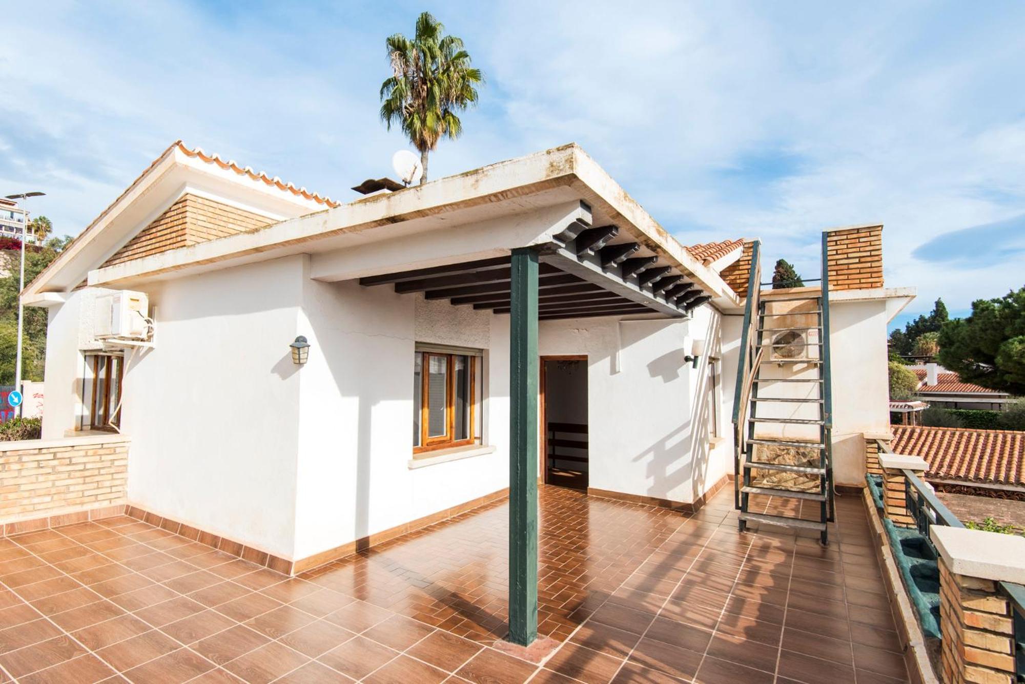 Queen Of The Ocean Villa: Stately Style House With Pool Malaga Bagian luar foto