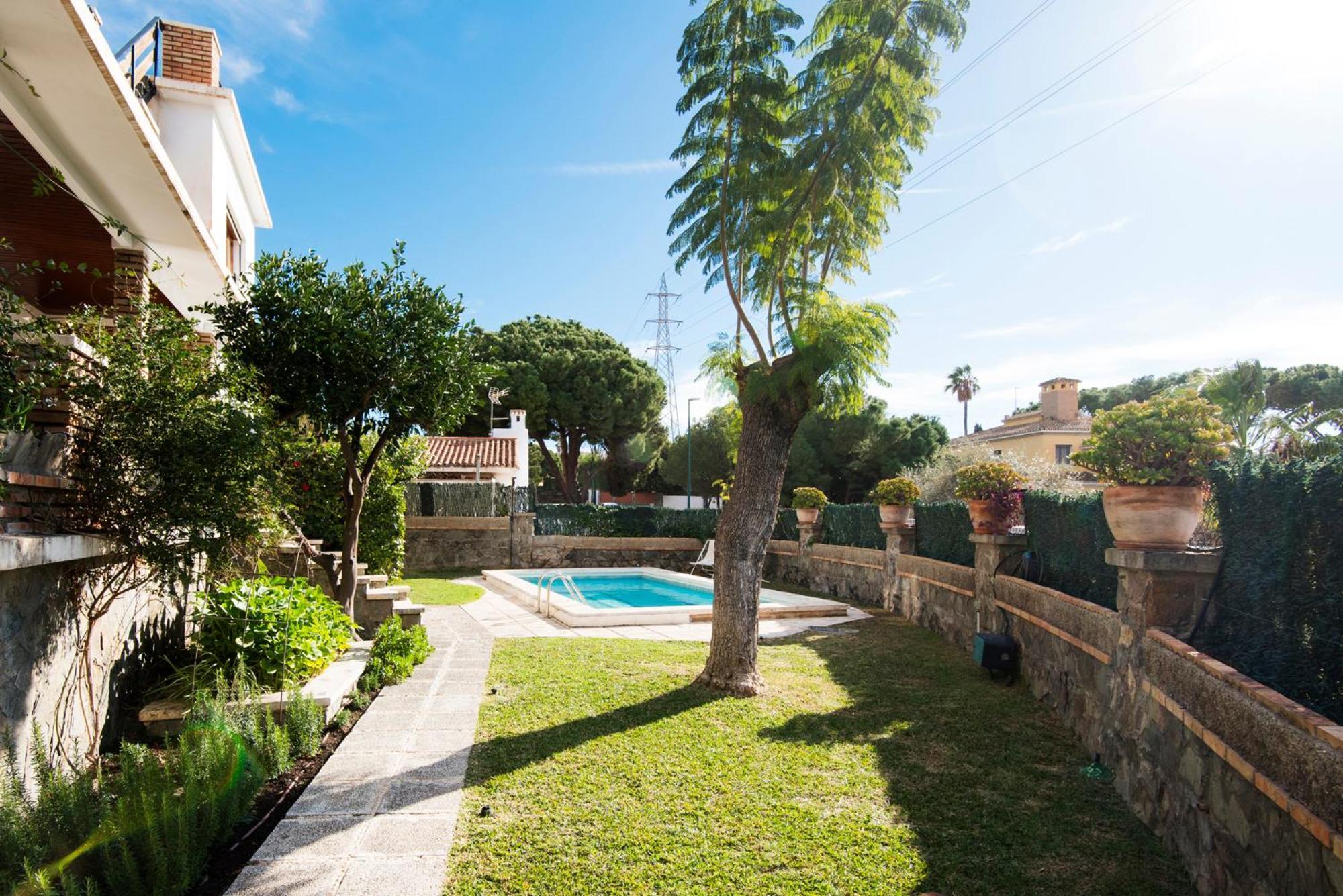 Queen Of The Ocean Villa: Stately Style House With Pool Malaga Bagian luar foto